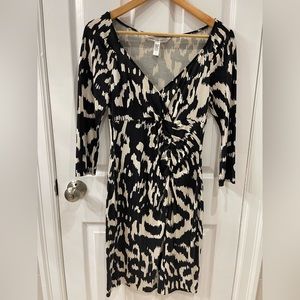 Diane von Furstenberg Dress 100% Silk Dress